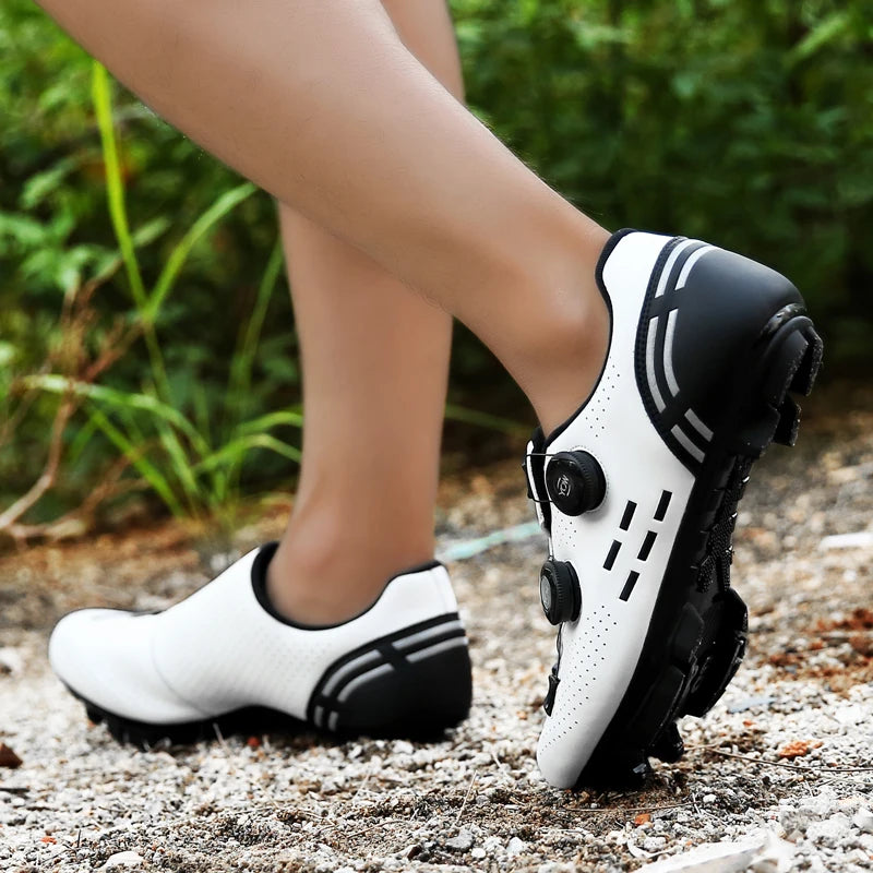Carbon sport cycling shoes with cleats